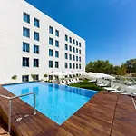 Lux Park - Hotel, & Hotel 4*