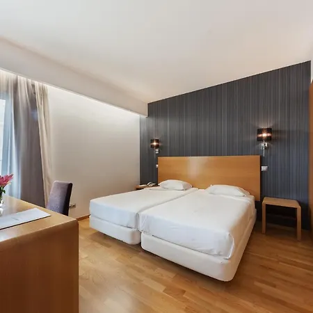 Lux Park - Hotel, & 호텔 파티마